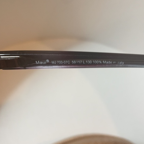 Maui Jim “Cloud Break” sunglasses - Picture 4 of 10